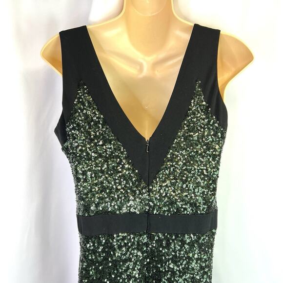 Badgley Mischka Green Sequin black Gown Size 6 V back Designer Formal - Picture 7 of 16